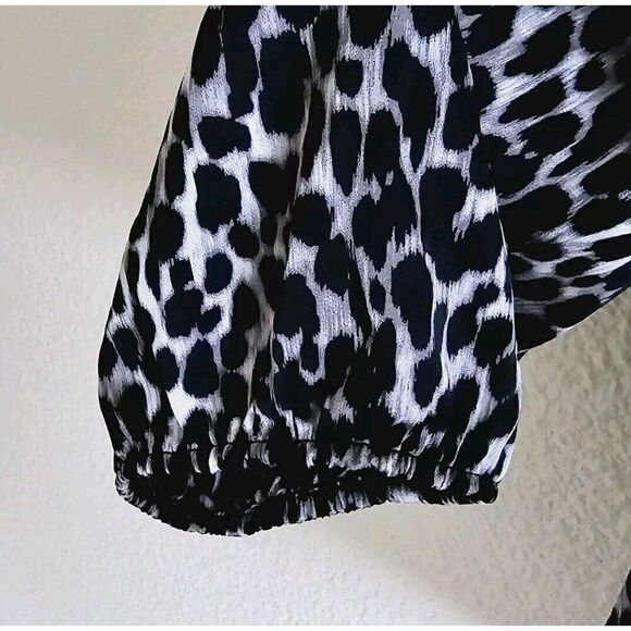 Torrid Peplum Satin Button Front Long Sleeve Top Size 3X - Picture 6 of 10